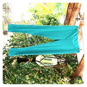 LuLaRoe Green Leggings. Tall & Curvy